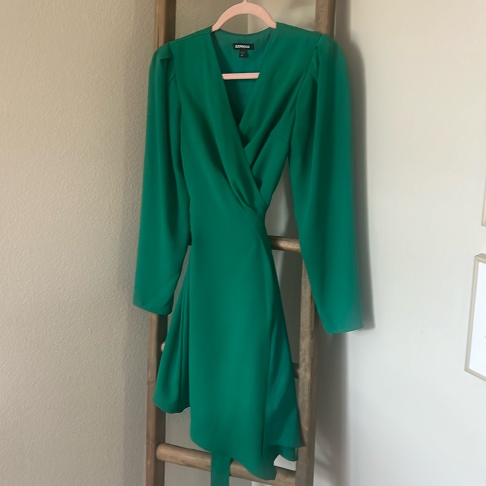 Express green dress.